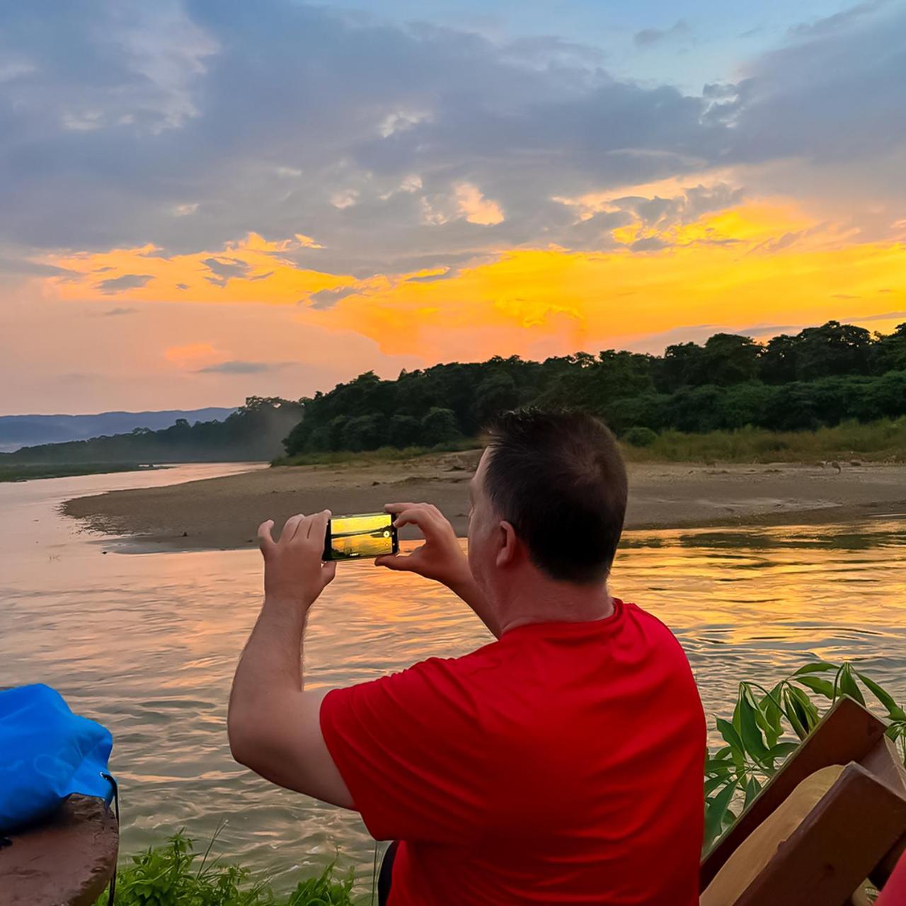 Greenland Safari, Sauraha Esterno foto
